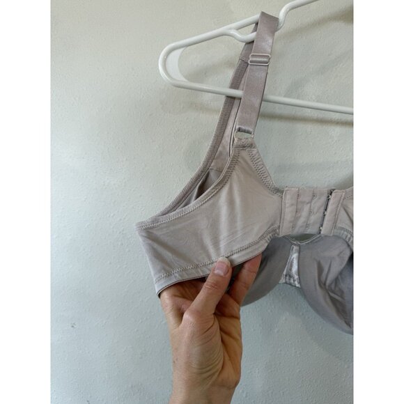 OLGA Side Support Ultimate Comfort UW Bra Size 36c 36 C Beige Nude 35002 T Shirt - Picture 4 of 4